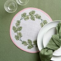 Borduurpakket placemat rond dennentakken