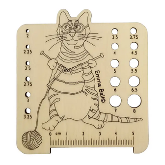 Houten naaldmeter voor kittens in wanten