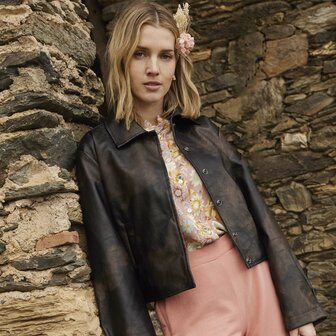 Vegan Kunstleer Chester Black Coffee &ndash; Stevig leer voor jassen &amp; accessoires