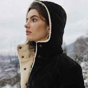 Techno Peachskin Padded Padded Black