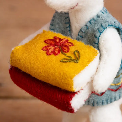 Little Mouse the Librarian Vilt Craft Mini Kit