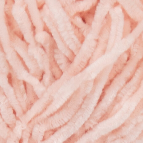 Ontdek Katia Sockirumi: superzacht chenille garen voor warme huissokken en schattige amigurumi. Pluisvrij, sterk en veilig voor